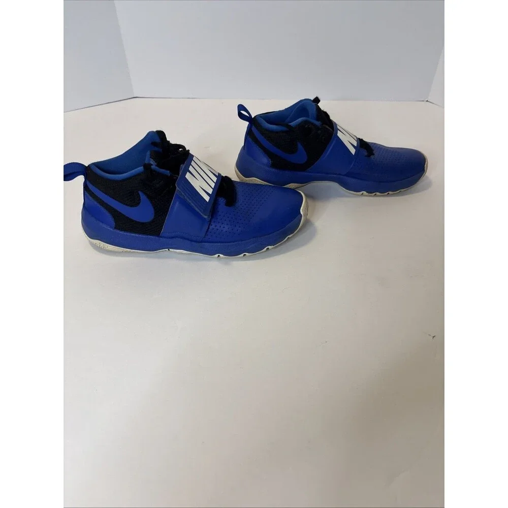 Nike Team Hustle D8 Big Boy's Blue Basketball Athletic Shoes Size 10.5